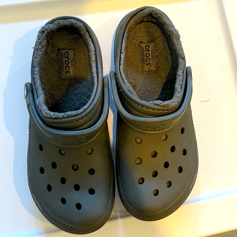 Crocs- Gray. Size 8